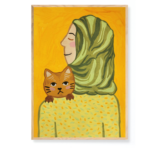 Kvinde med kat - Originalt gouache-maleri på akvarelpapir inklusiv egetræsramme (A5: 14.8 x 21 cm) Nymaane